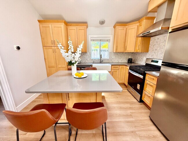 10699 Larry Way Cupertino, CA 95014 photo 4