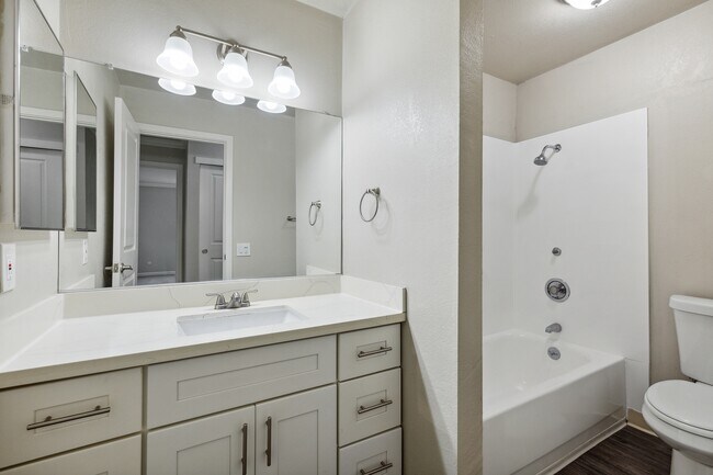 Tower Apartment Homes photo 4
