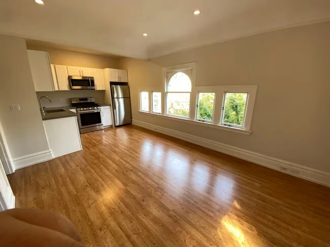 535 30th St Oakland, CA 94609 photo 5