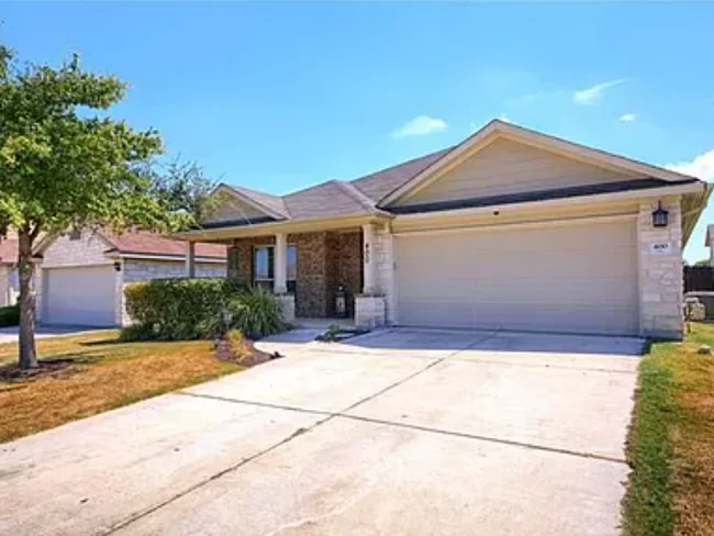 400 Fistral Drive, Hutto, TX 78634 photo 3