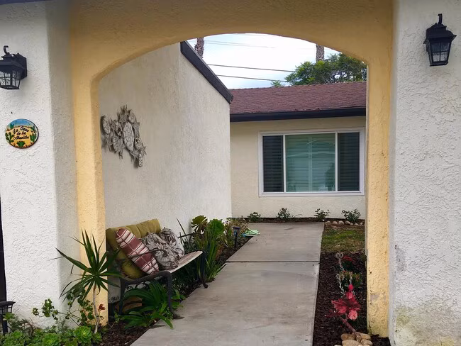112 Avenida Dolores San Clemente, CA 92672 photo 3