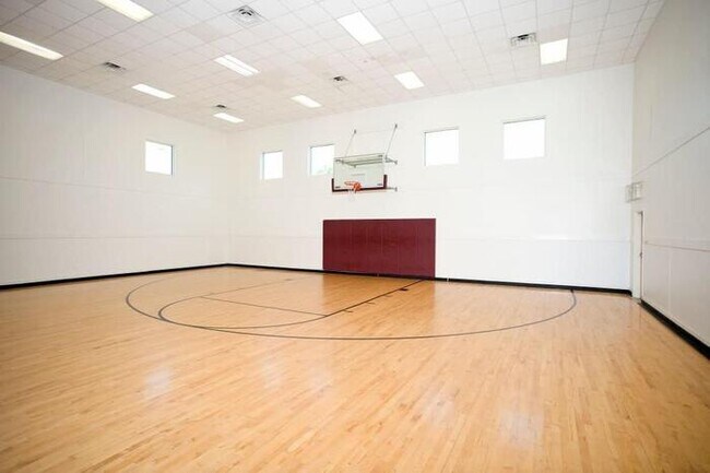 3950 Spring Valley Rd Farmers Branch, TX 75244 photo 3