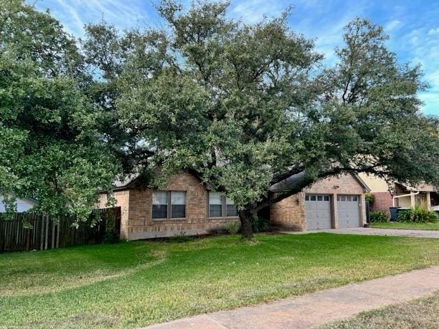 6918 Dallas Dr Austin, TX 78729 photo 2
