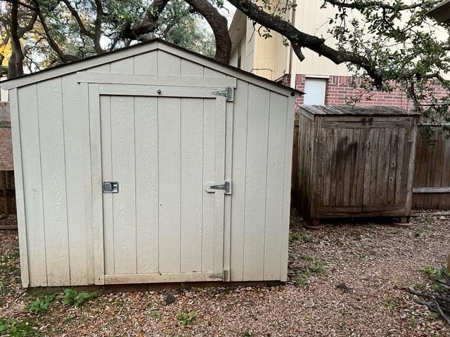 6918 Dallas Dr Austin, TX 78729 photo 5