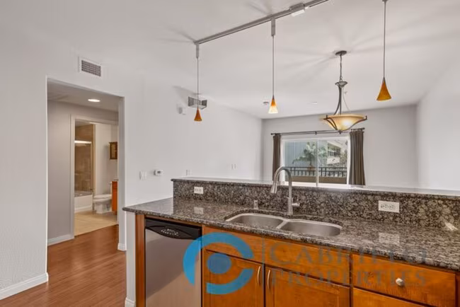 2330 1st Ave San Diego, CA 92101 photo 5