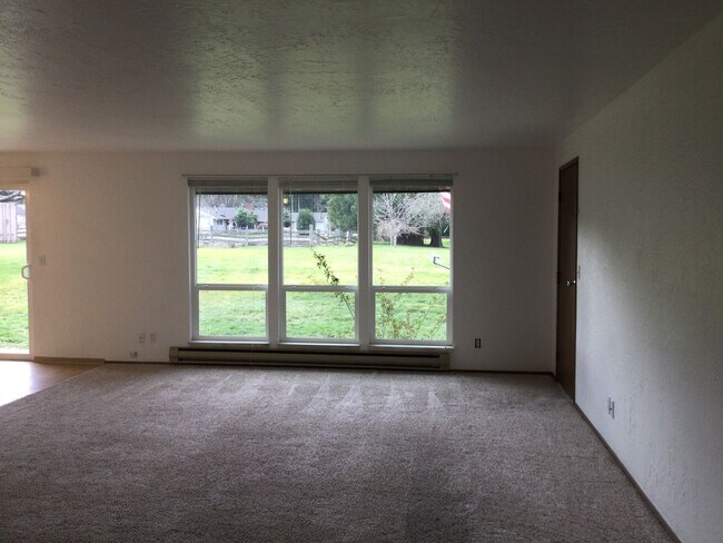 4026 NW Atlantis Ln Bremerton, WA 98312 photo 2