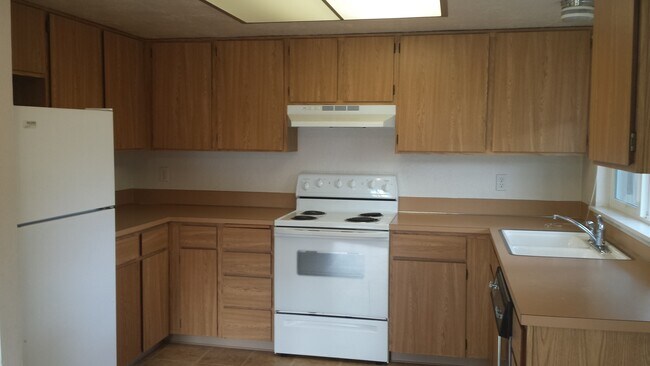 4026 NW Atlantis Ln Bremerton, WA 98312 photo 5