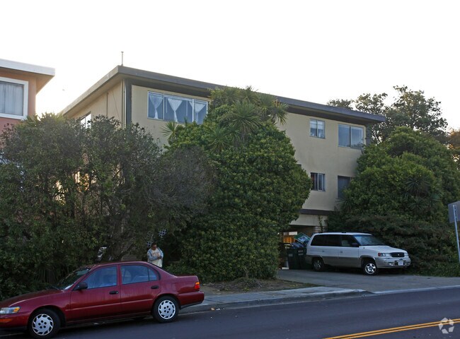 1535 Sullivan Avenue, Daly City, CA 94015 photo 2