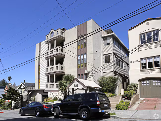 86 Linda Ave photo 2