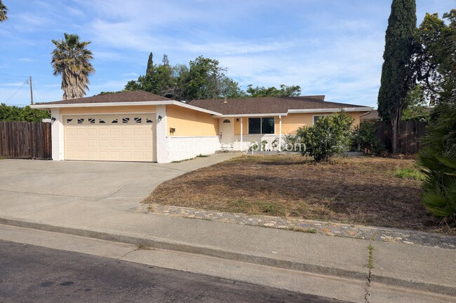 2217 Santa Fe Ct Fairfield, CA 94533 photo 2