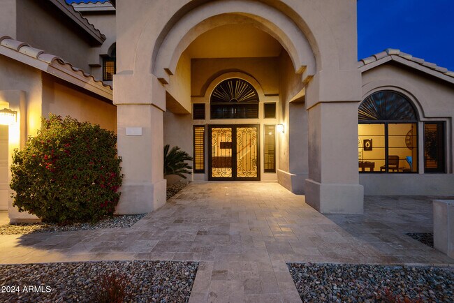 1221 N Kenwood Ln Chandler, AZ 85226 photo 2