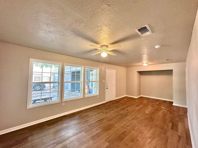 1105 Williamson Dr Killeen, TX 76541 photo 5