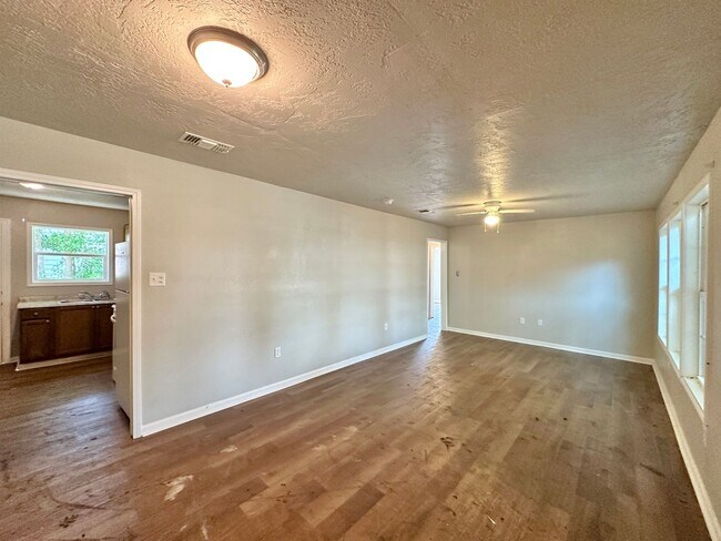 1105 Williamson Dr Killeen, TX 76541 photo 2
