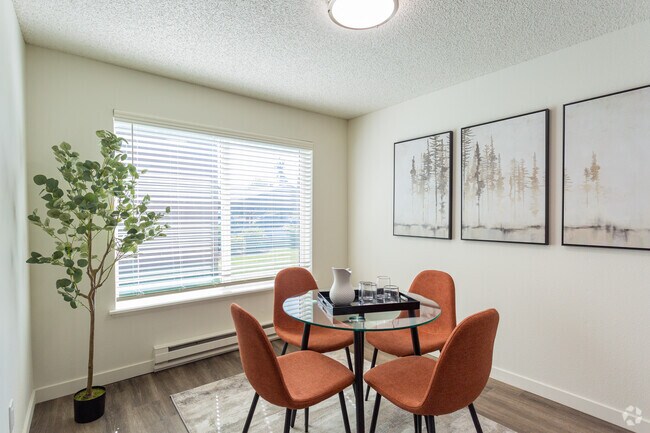 Pointe East photo 3