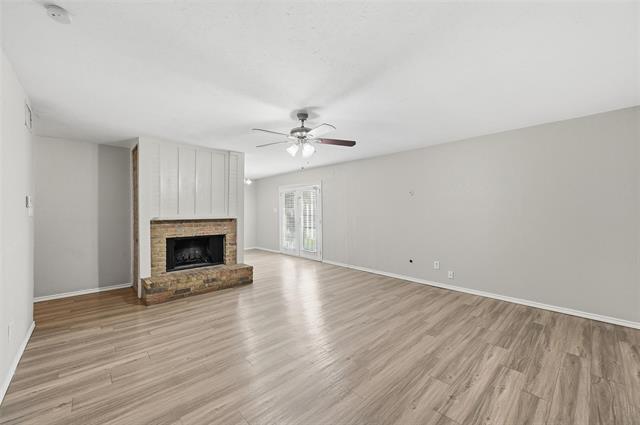 1718 Dorchester Dr Arlington, TX 76014 photo 2