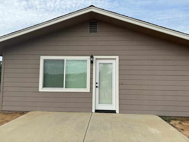 1129 Via Estrellada Fallbrook, CA 92028 photo 4