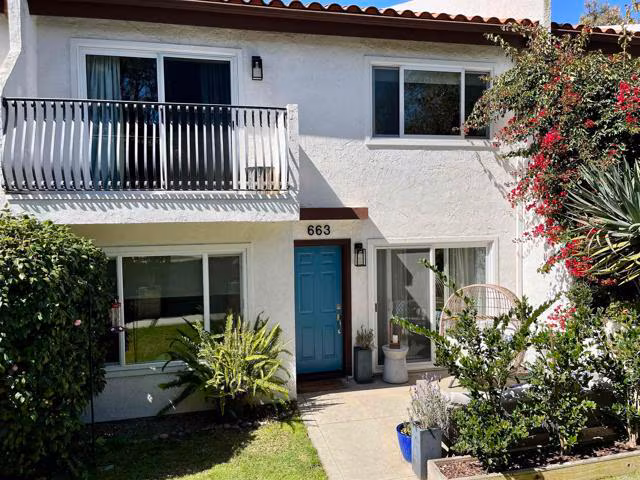 663 S Cedros Ave Solana Beach, CA 92075 photo 2