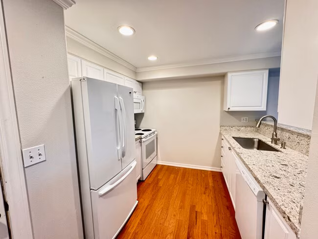 Monroe Condo!!!! photo 3