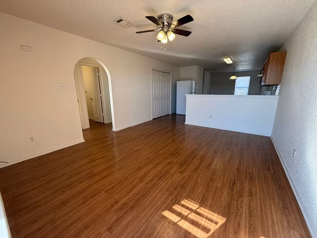 1403 Dugger Cir Killeen, TX 76543 photo 4
