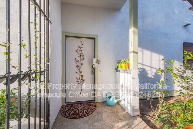 4435 Marlborough Ave San Diego, CA 92116 photo 2