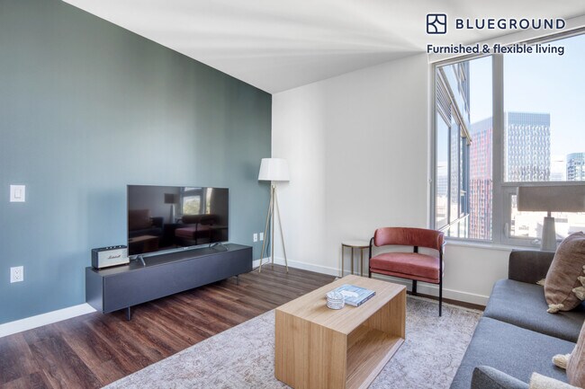 2116 4th Ave Seattle, WA 98121 photo 3