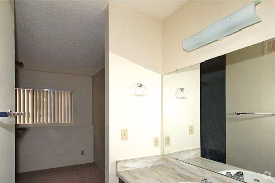 Dartmoor Apartments photo 3