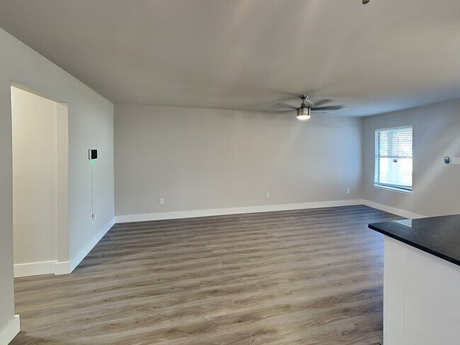 2630 Frazier Avenue, Fort Worth, TX 76110 photo 2