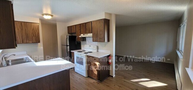 5801 13th Ave SE Lacey, WA 98503 photo 3