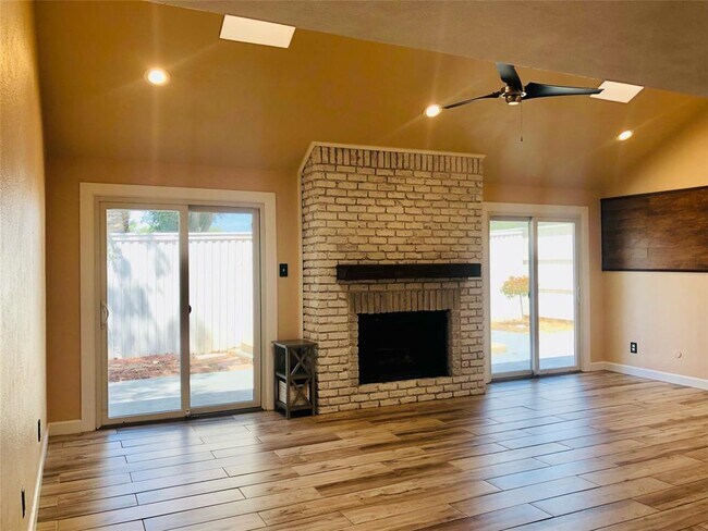 3013 Carolyn Court, Bedford, TX 76021 photo 3