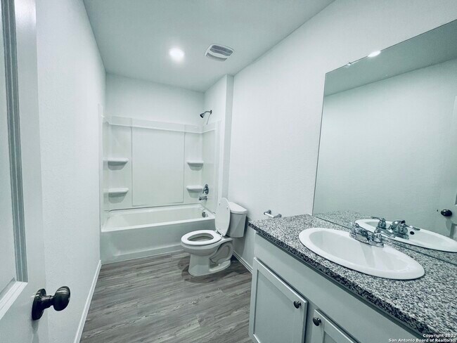 434 De Herrera San Antonio, TX 78220 photo 5