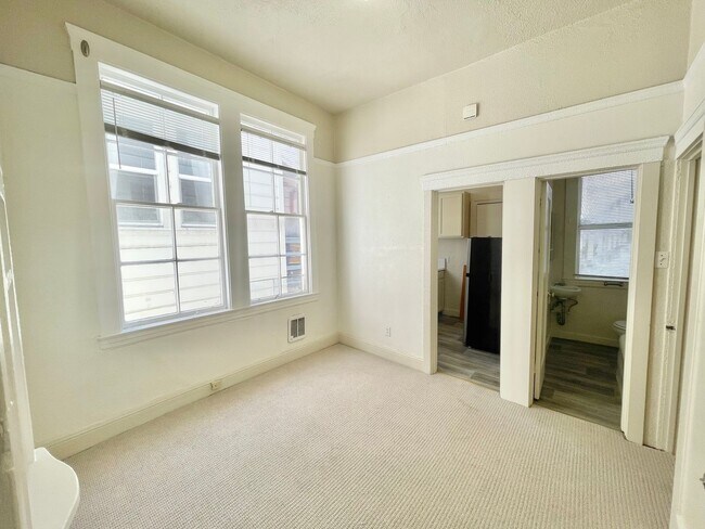 585 Birch St San Francisco, CA 94102 photo 3
