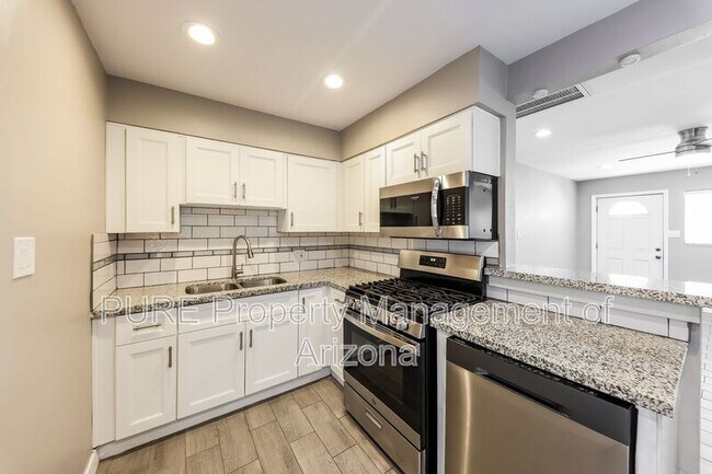 3237 N 66th St Scottsdale, AZ 85251 photo 5