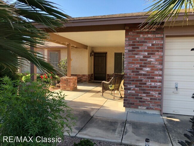 1640 Leisure World Mesa, AZ 85206 photo 2