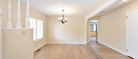 1090 Livorna Rd photo 3