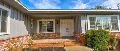 1090 Livorna Rd photo 2