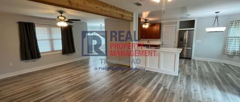 Charming 3 Bed 2 Bath Home photo 4