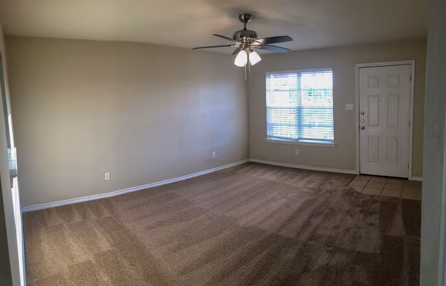 310 N 10th St Nolanville, TX 76559 photo 2