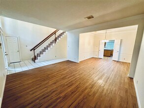 7508 Orrick Dr Austin, TX 78749 photo 4