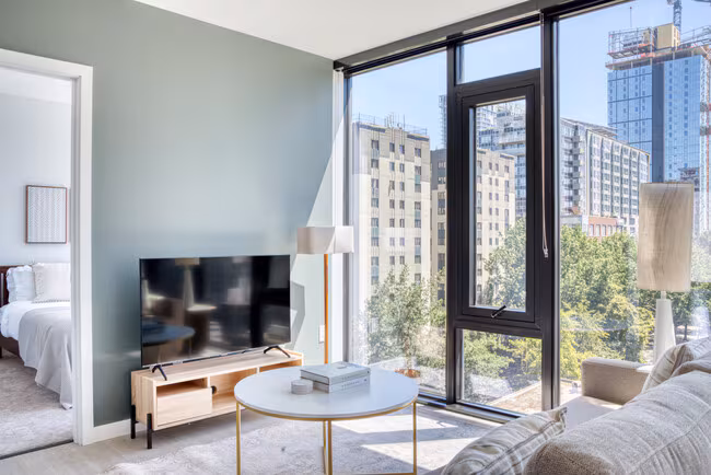 704 Spring St Seattle, WA 98104 photo 2