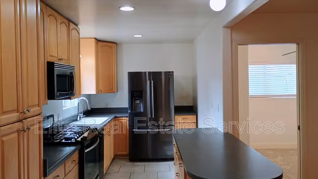 8806 Madison Avenue - 2 photo 4