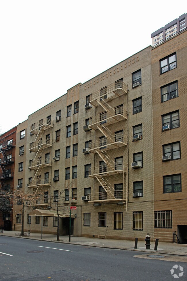 34 W 65th St New York, NY 10023 photo 4