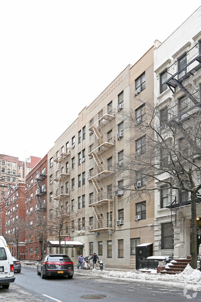 34 W 65th St New York, NY 10023 photo 2