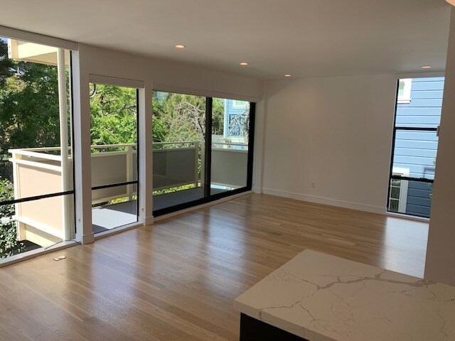 1040 Dolores St San Francisco, CA 94110 photo 4