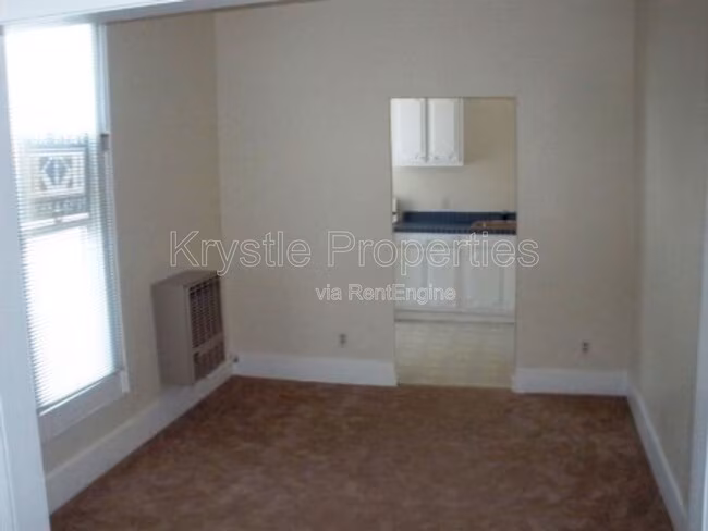 1117 Sutter St Vallejo, CA 94590 photo 3