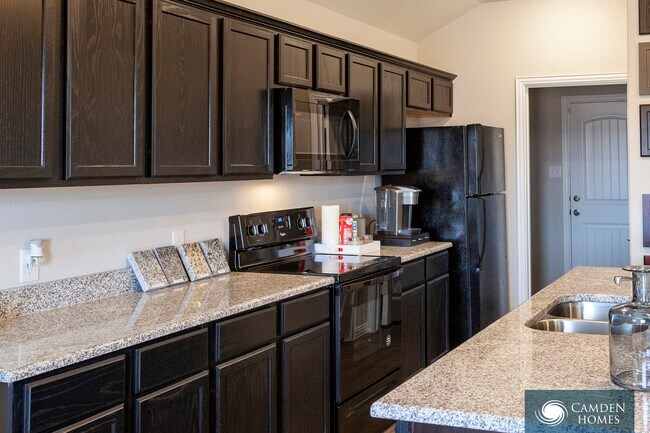 10072 Melon Avenue, Dallas, TX 75217 photo 3
