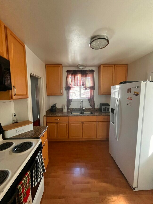 2117 106th Ave Oakland, CA 94603 photo 4