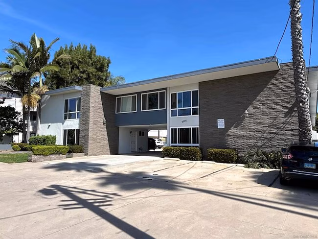 2006 Diamond St San Diego, CA 92109 photo 2