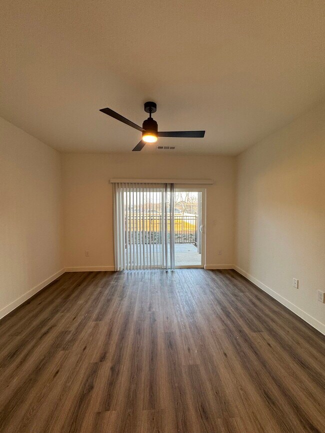 701 Saginaw Sq Blvd Saginaw, TX 76179 photo 4