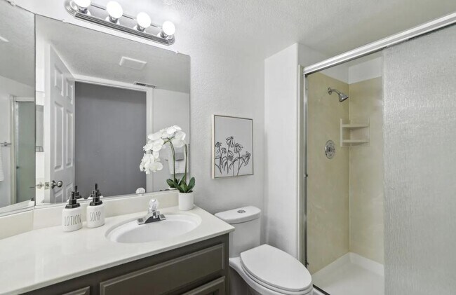 22530 3rd St Hayward, CA 94541 photo 3
