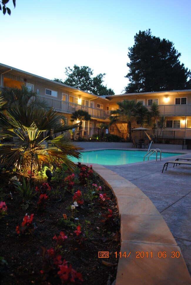 7725 Bodega Ave Sebastopol, CA 95472 photo 2